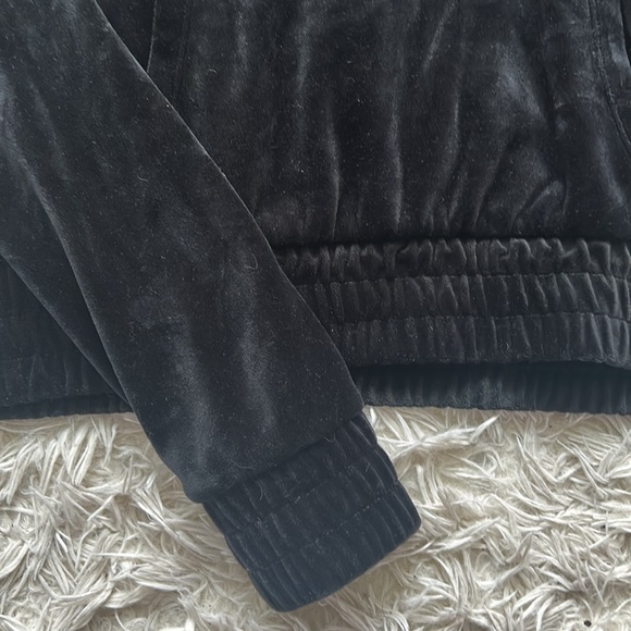 Croped velvet hoodie - Picture 2 of 4